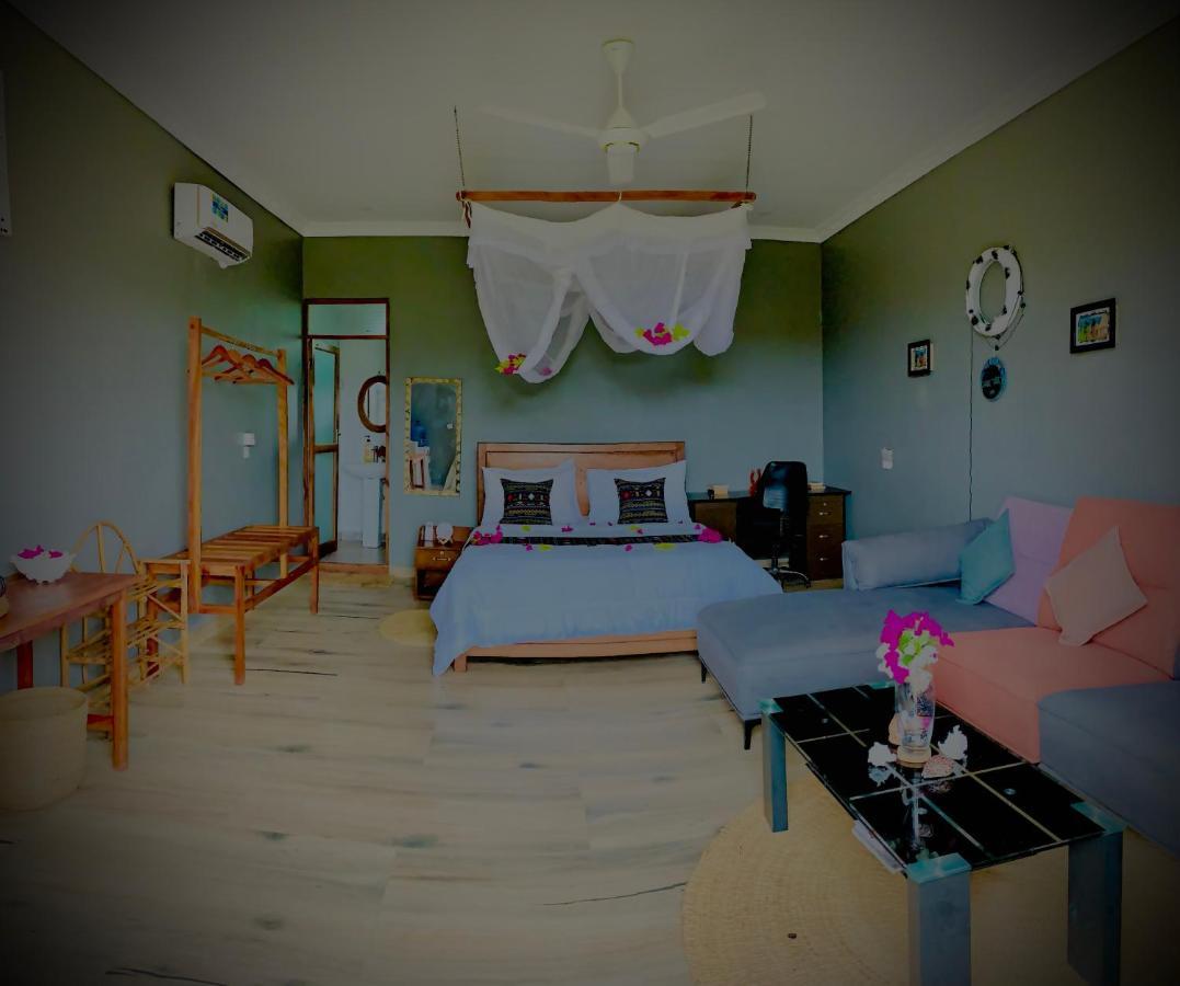 Uroa Getaway Bed & Breakfast Dış mekan fotoğraf
