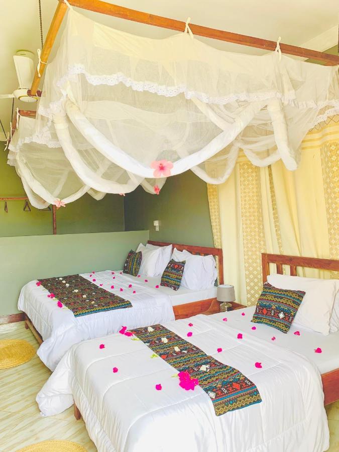 Uroa Getaway Bed & Breakfast Dış mekan fotoğraf