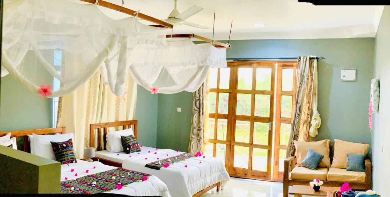 Uroa Getaway Bed & Breakfast Dış mekan fotoğraf